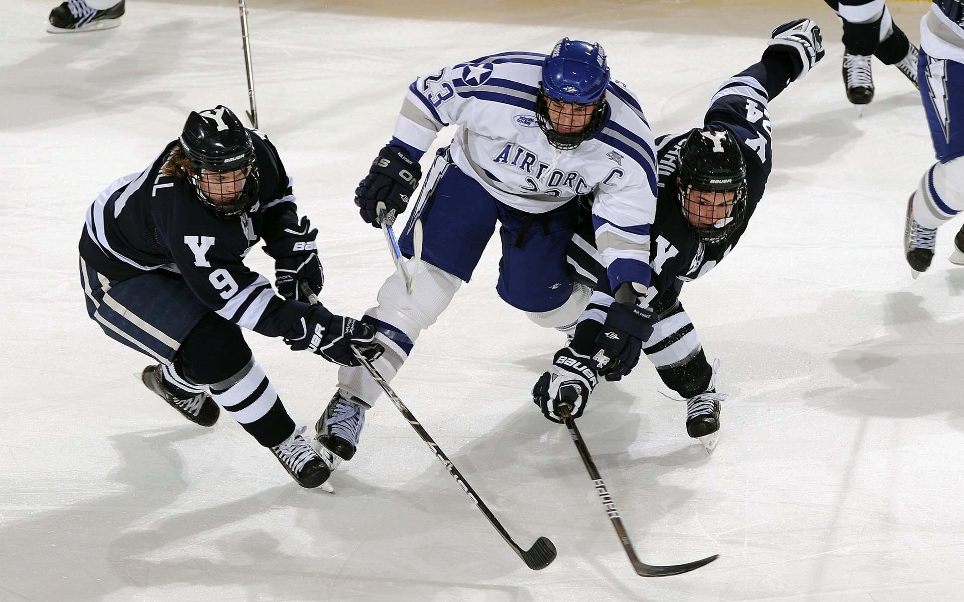 开云体育入口-五大联赛球队在连胜后是否更易出现战术松动，五大联赛连续不胜记录